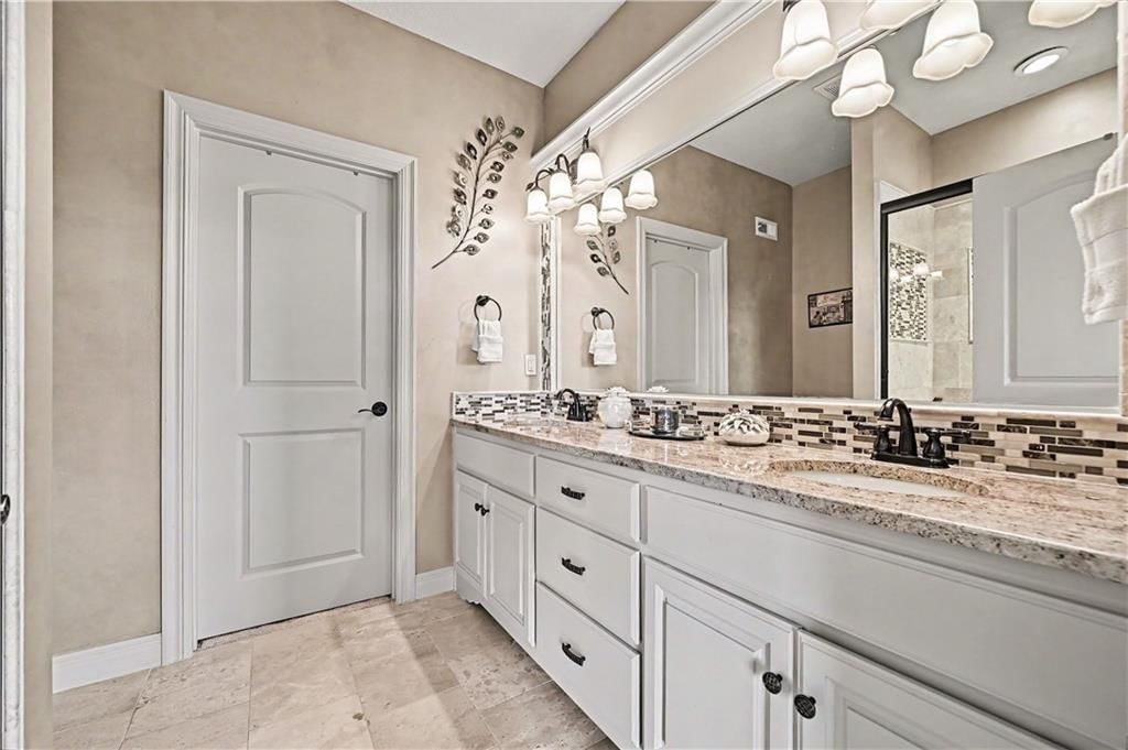 15348 Larsen Street — photo 31
