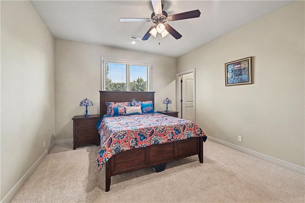 15348 Larsen Street — photo 33