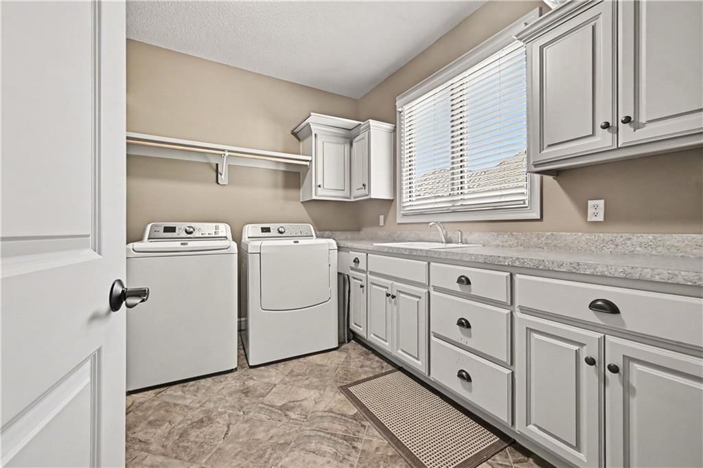 15348 Larsen Street — photo 35