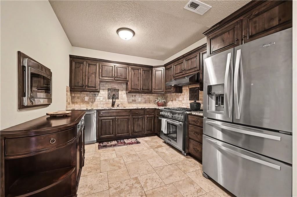 15348 Larsen Street — photo 41