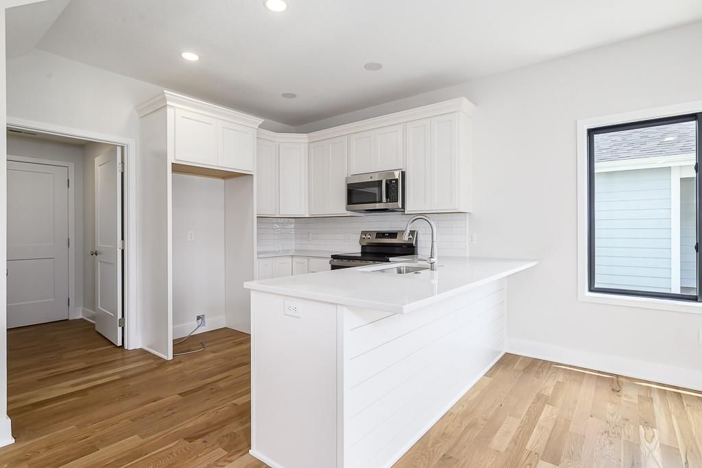 900 2nd Street — photo 5