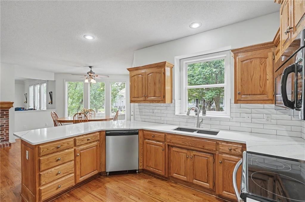 5910 W 154th Street — photo 18