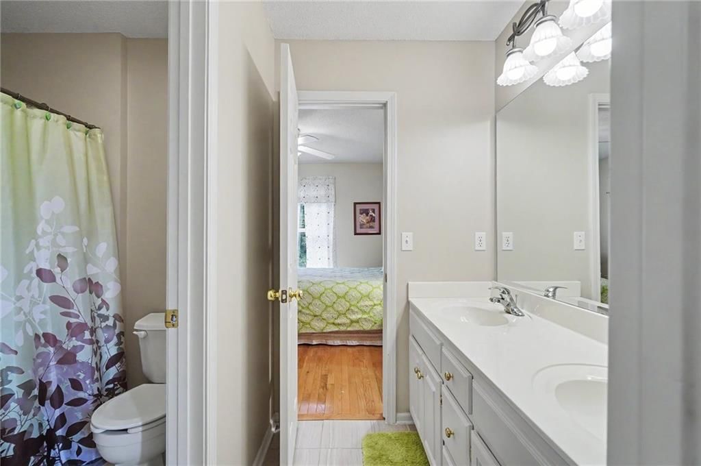 5910 W 154th Street — photo 29