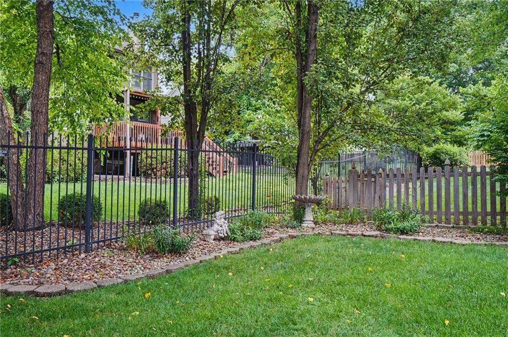 5910 W 154th Street — photo 52