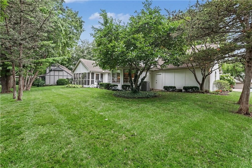 3211 W 83rd Terrace — photo 30