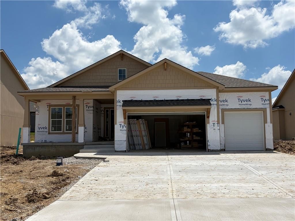 17135 S Barstow Street — photo 2