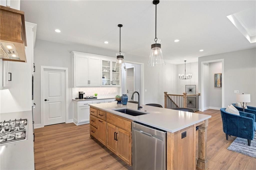 17135 S Barstow Street — photo 8