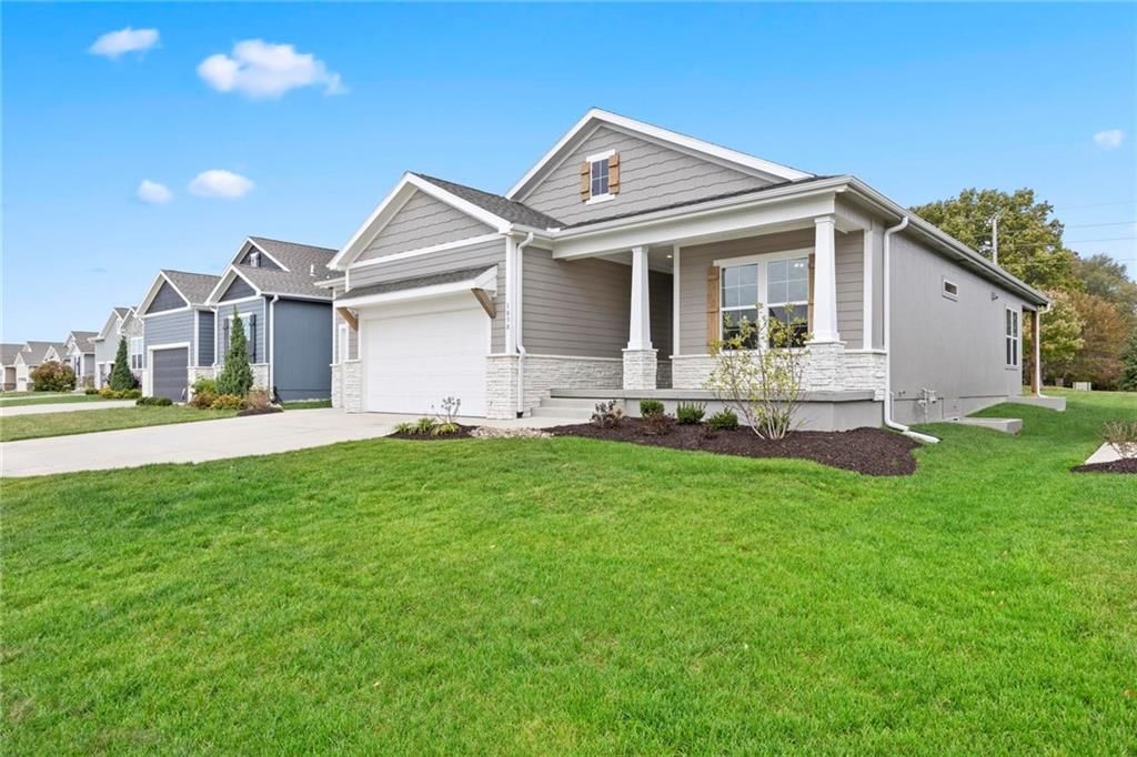 17135 S Barstow Street — photo 32
