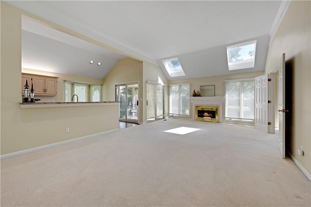 5232 W 121st Street — photo 10
