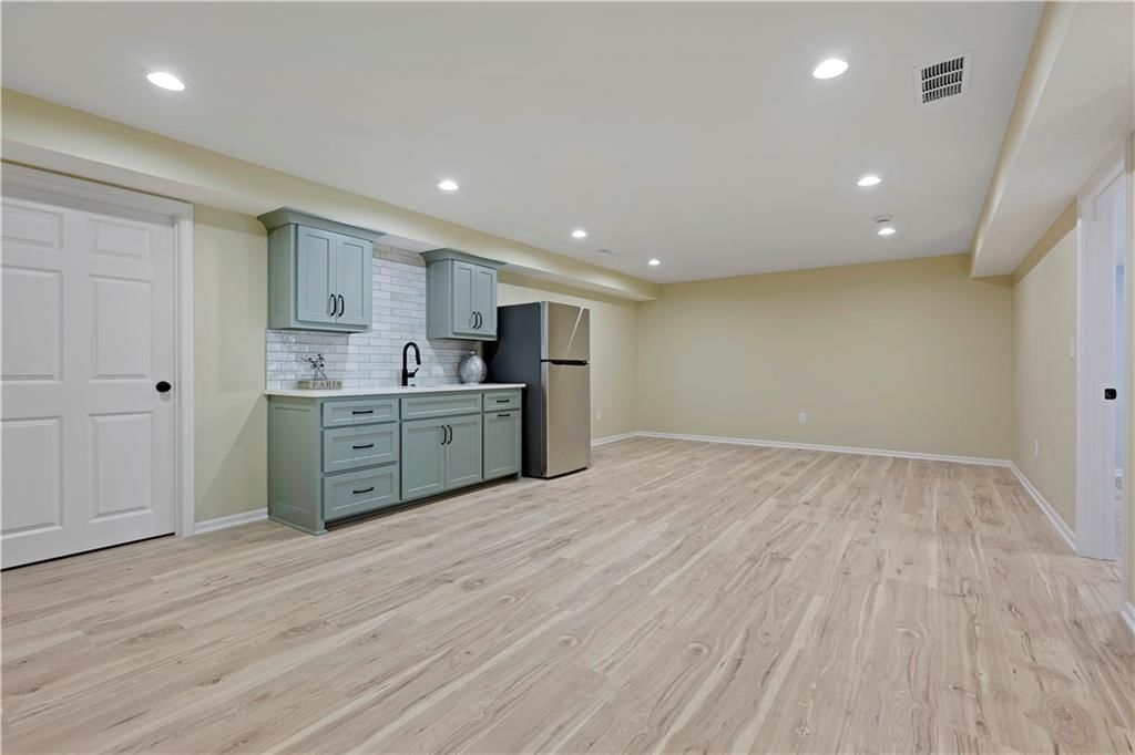 5232 W 121st Street — photo 31