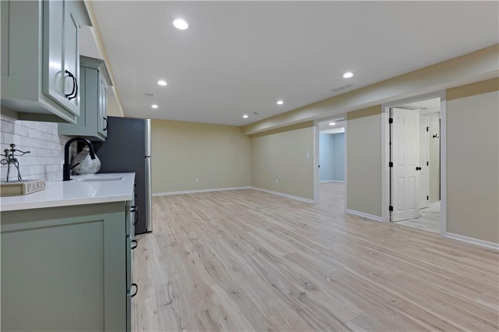 5232 W 121st Street — photo 32