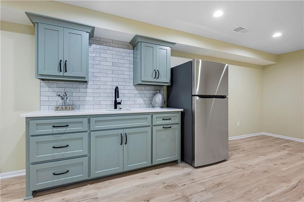 5232 W 121st Street — photo 33