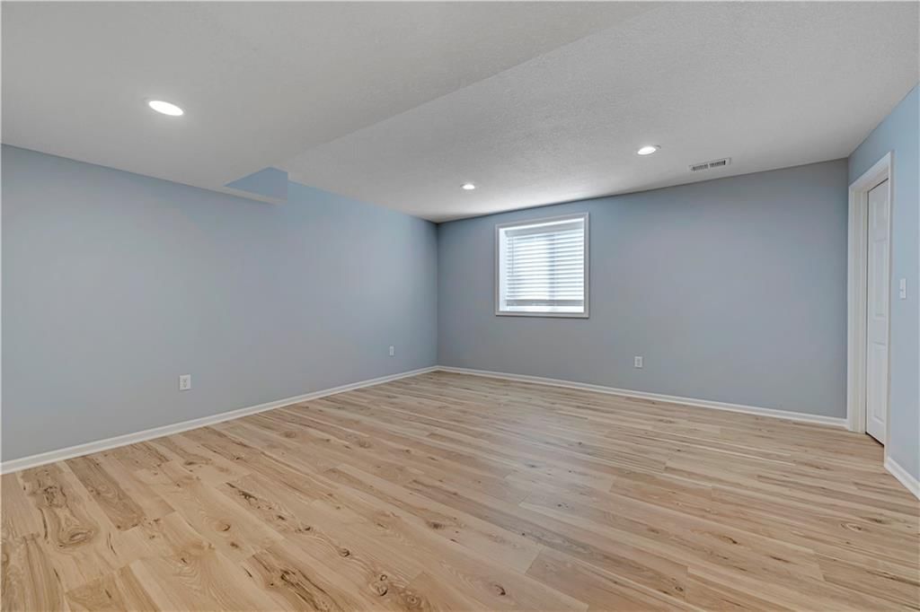 5232 W 121st Street — photo 35