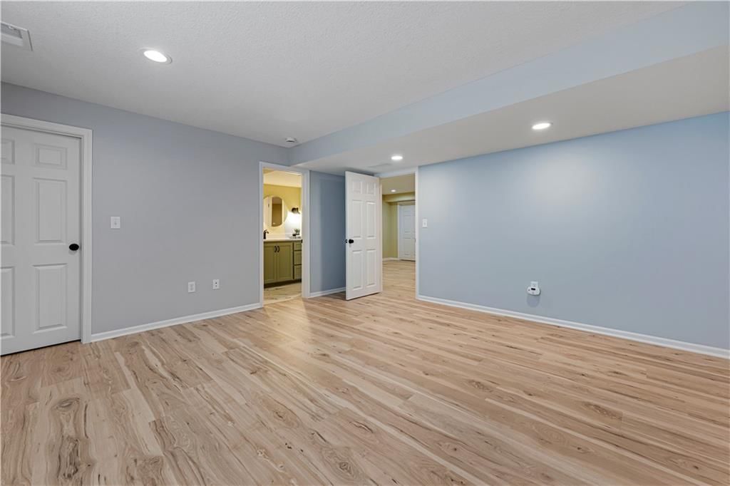 5232 W 121st Street — photo 37