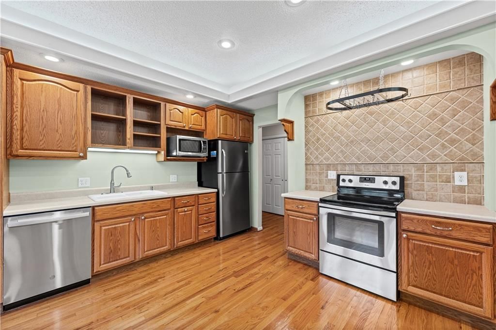 9700 N Charlotte Street — photo 7