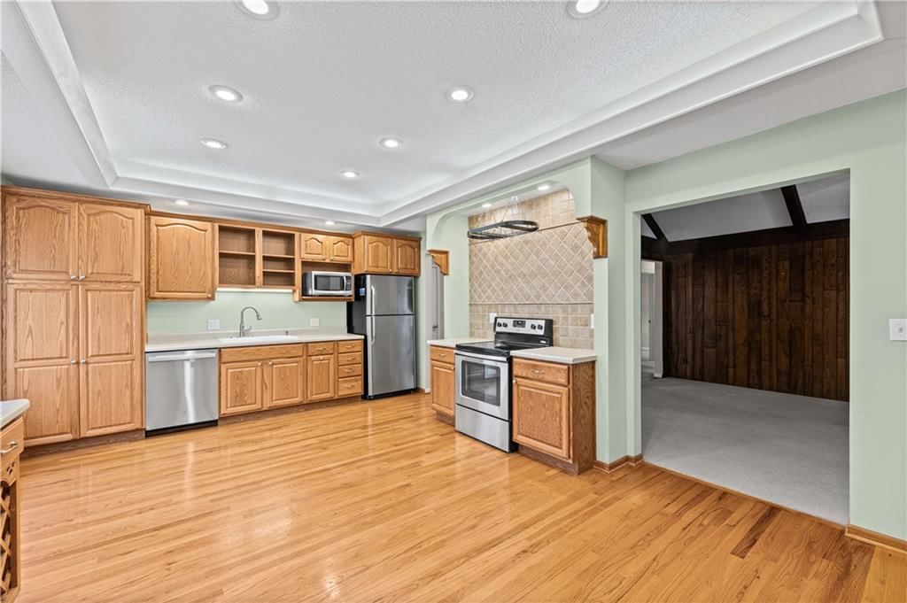 9700 N Charlotte Street — photo 10