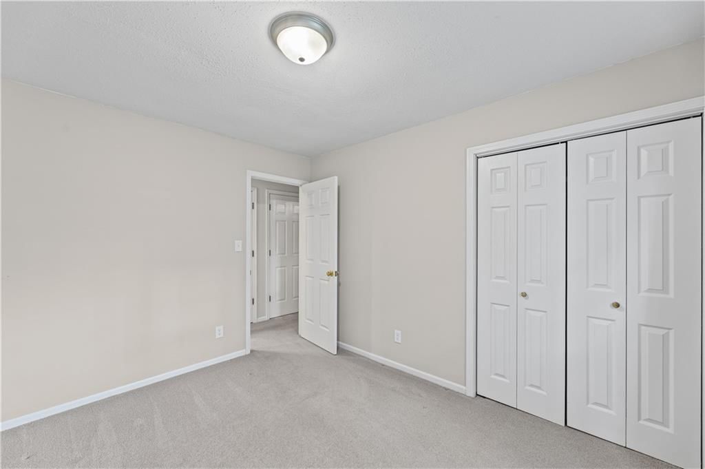 9700 N Charlotte Street — photo 12