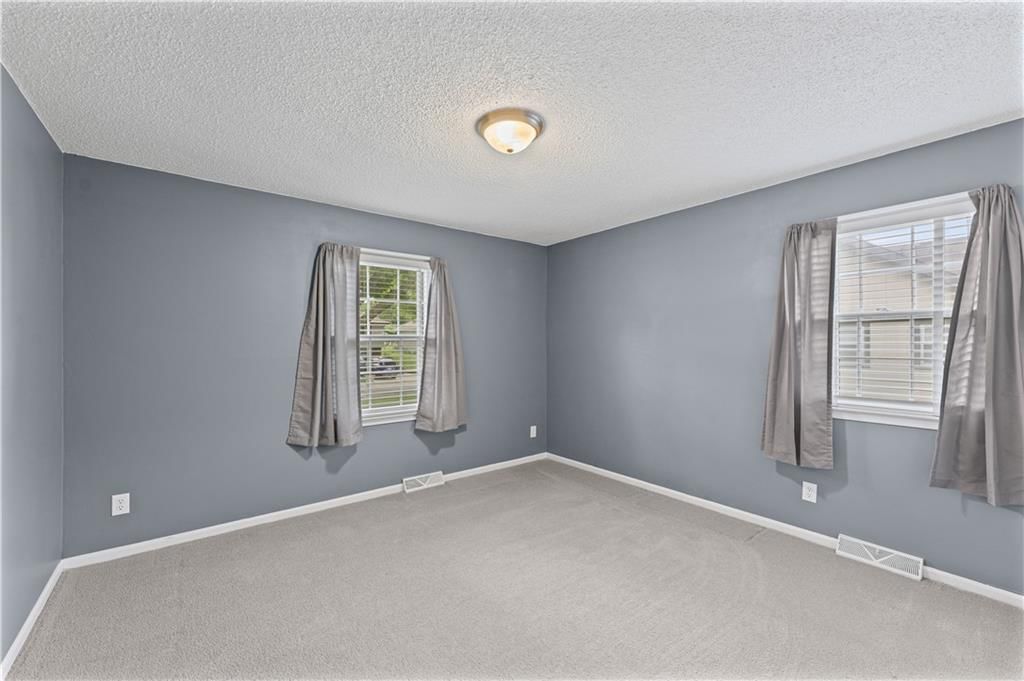 9700 N Charlotte Street — photo 14