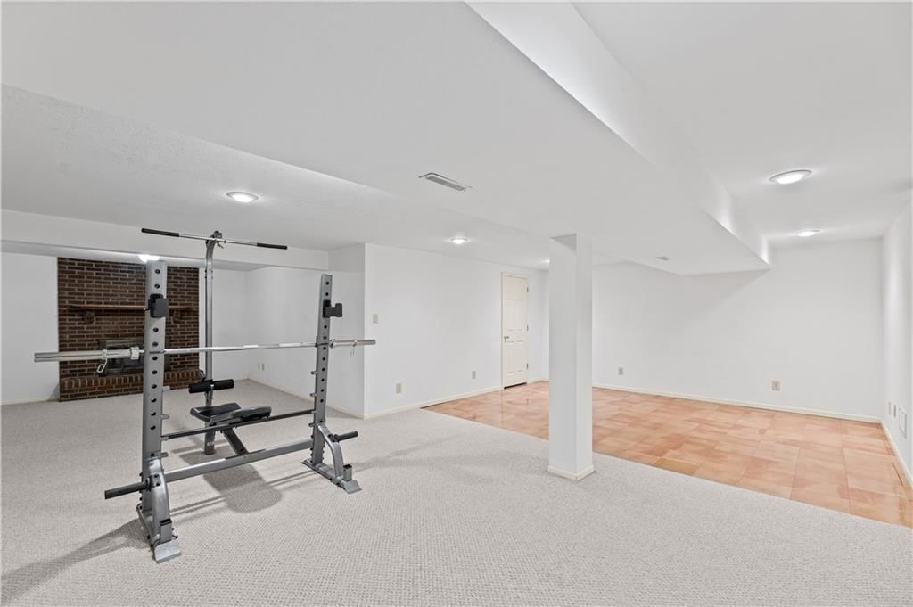 9700 N Charlotte Street — photo 22