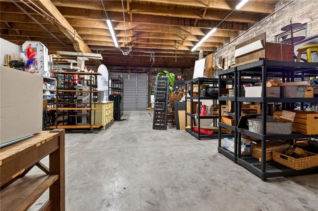 123 N Broadway Street — photo 31