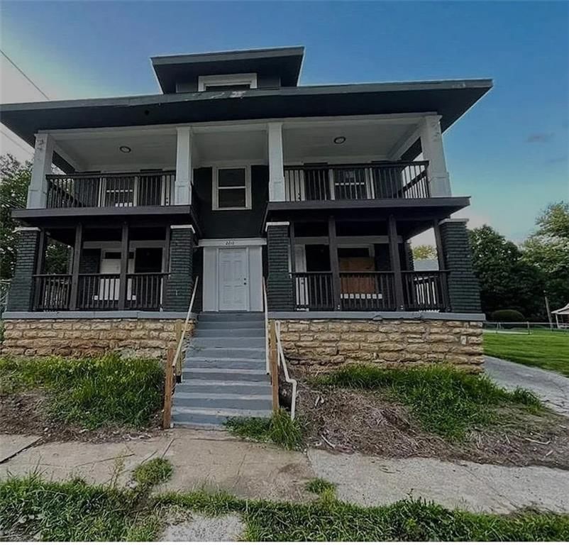 2210 E 34th Street — photo 1