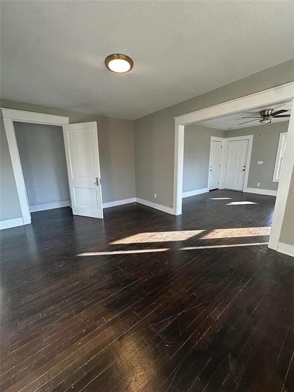 2210 E 34th Street — photo 3