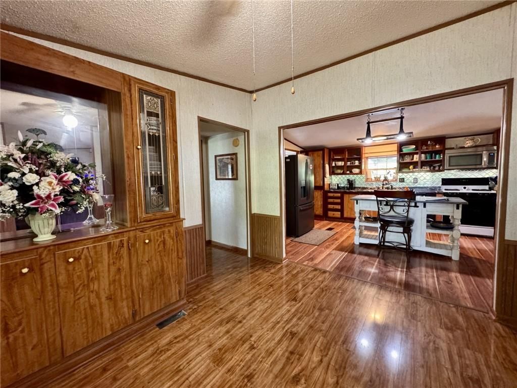 9534 Lakeview Drive — photo 8