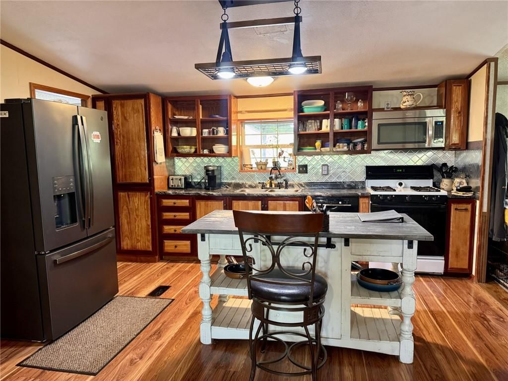 9534 Lakeview Drive — photo 9