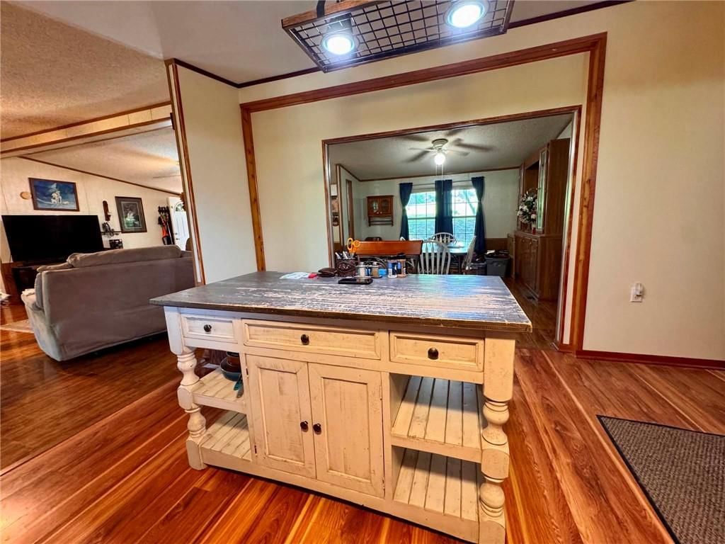 9534 Lakeview Drive — photo 12