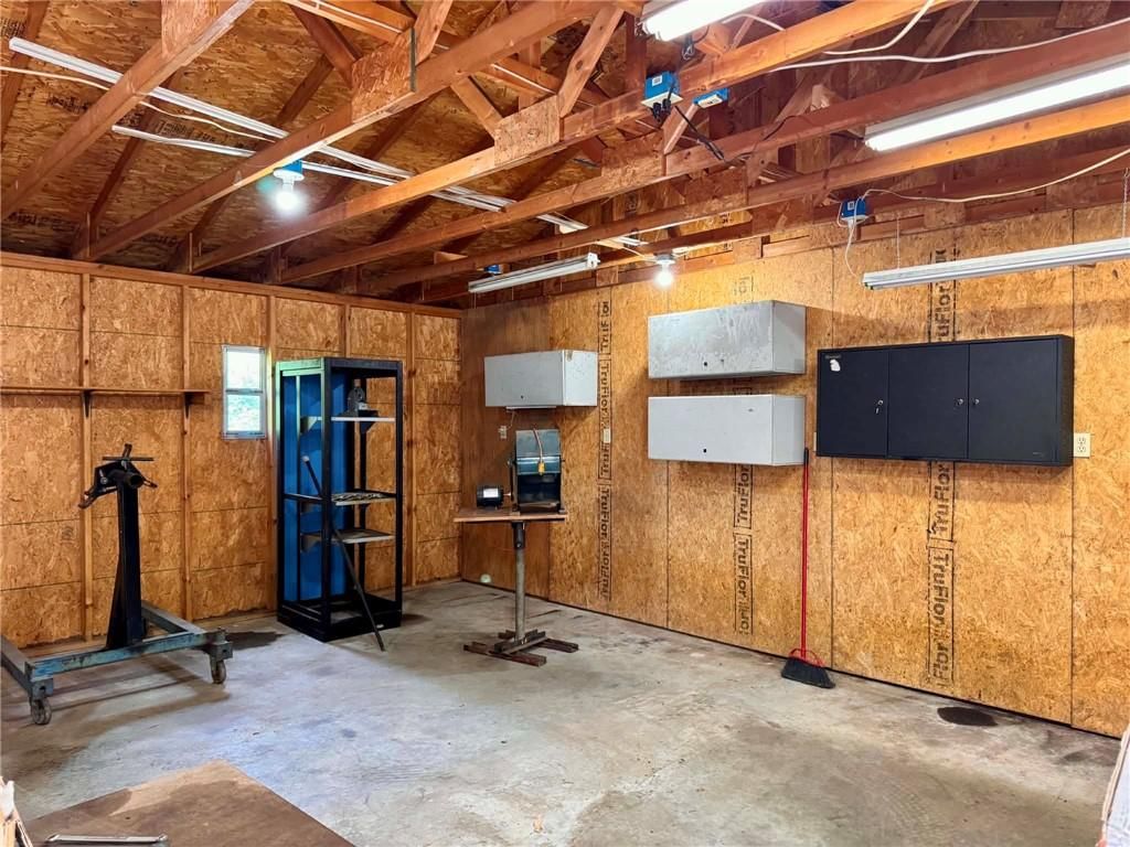 9534 Lakeview Drive — photo 23