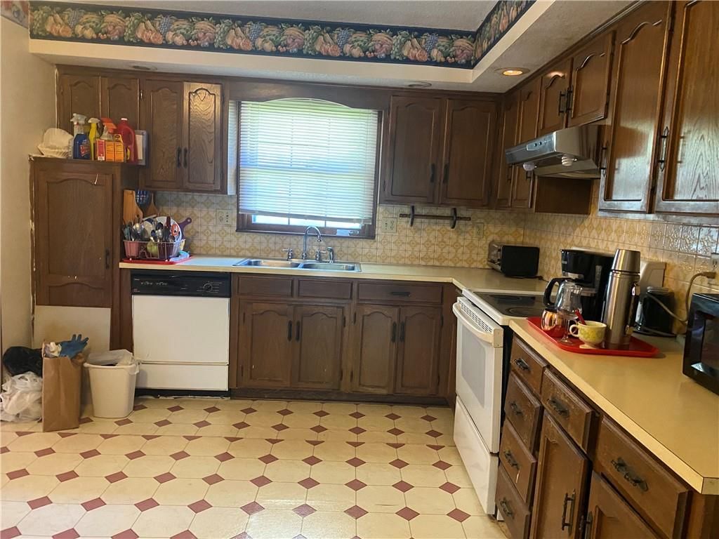 8108 N Serene Avenue — photo 9