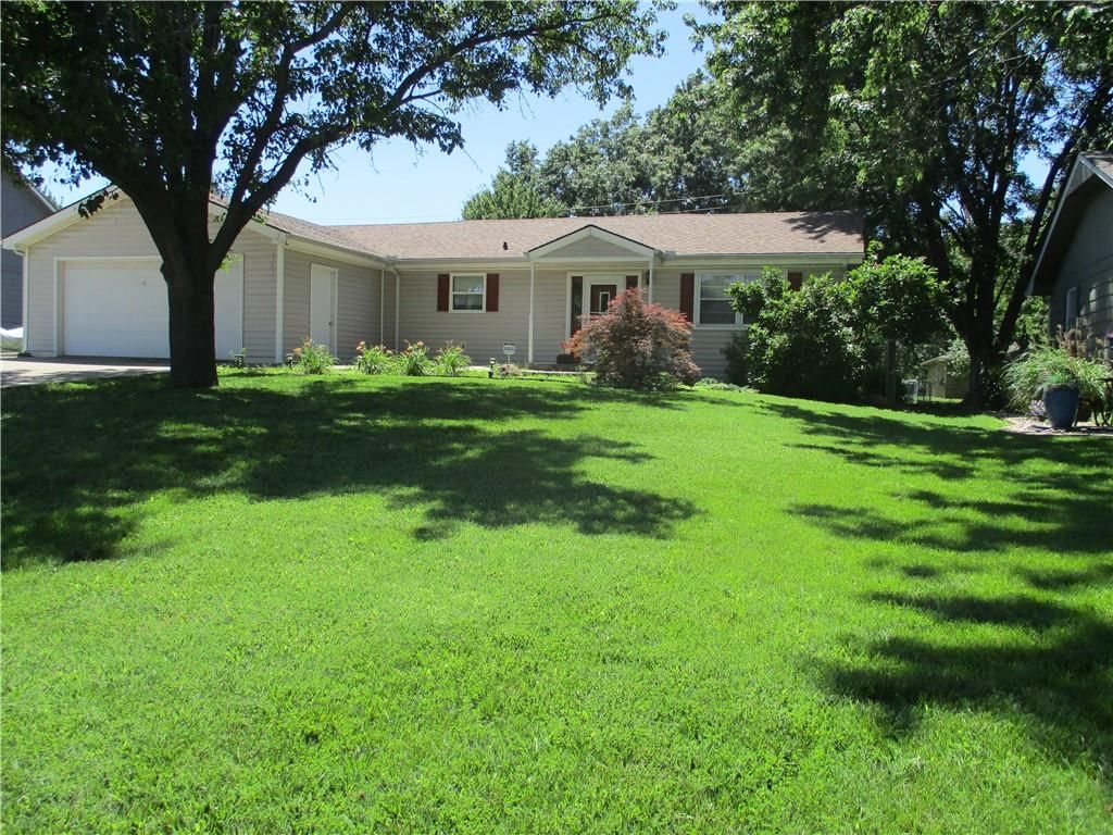1542 S Elm Street, Ottawa, KS