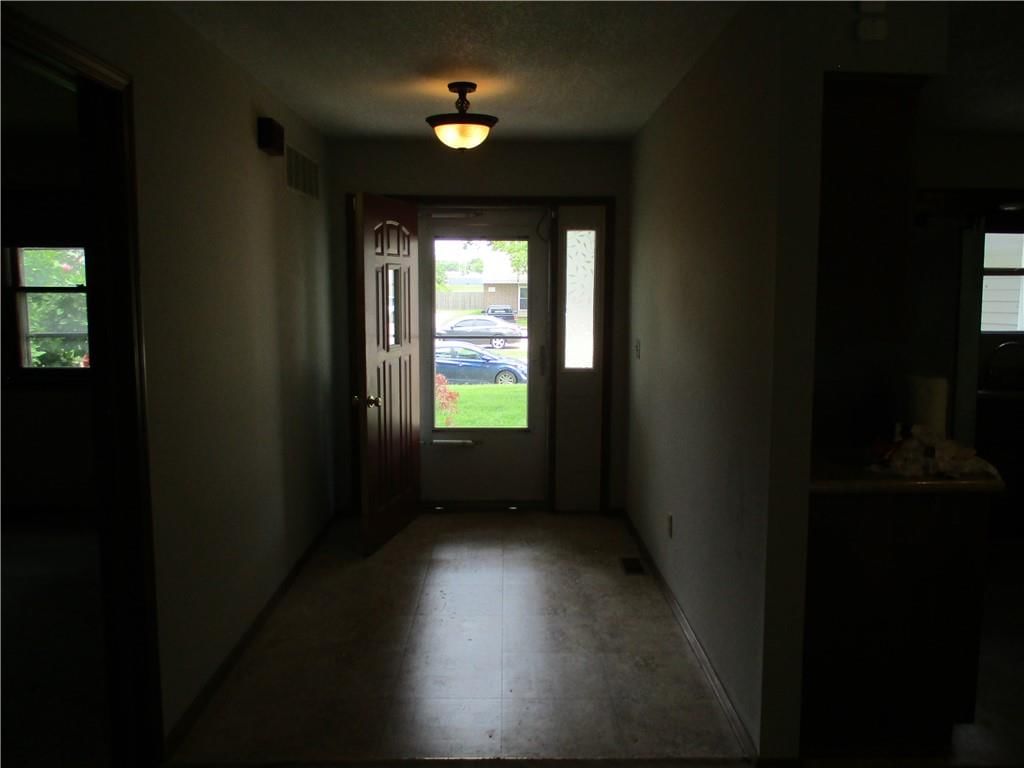 1542 S Elm Street — photo 4