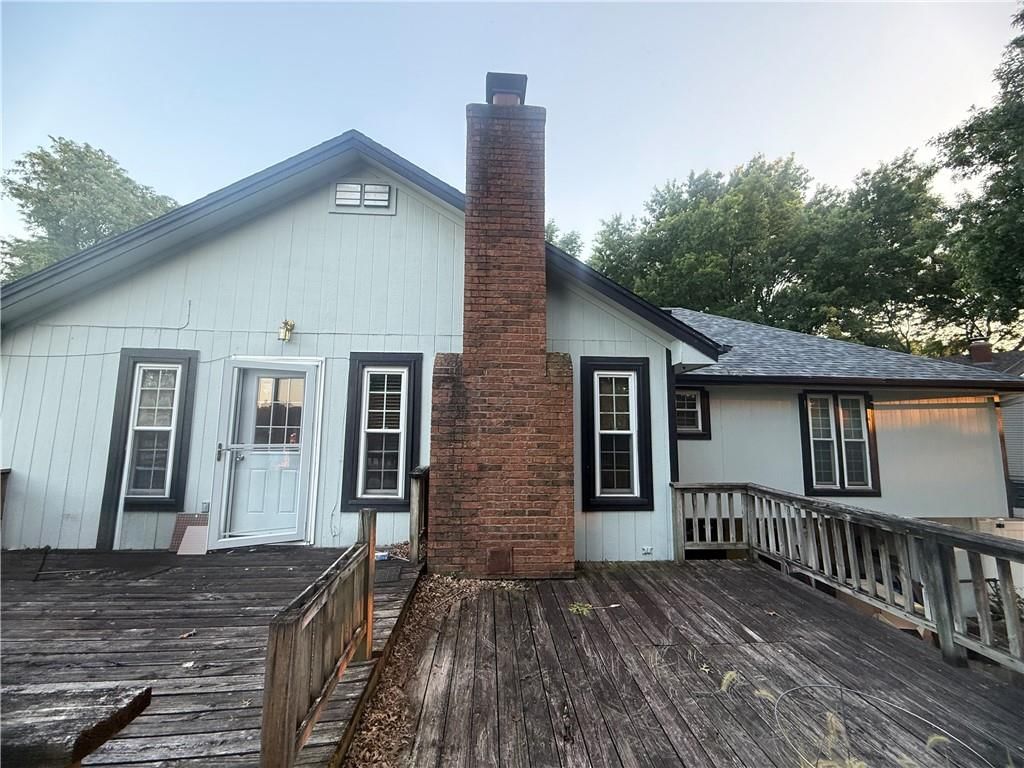 477 NW Weschester Court — photo 5