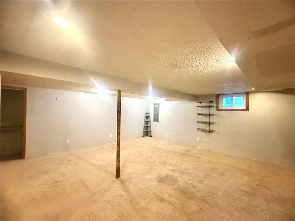 477 NW Weschester Court — photo 9