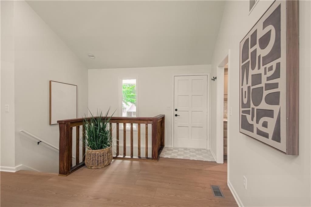 8612 N Harrison Street — photo 3