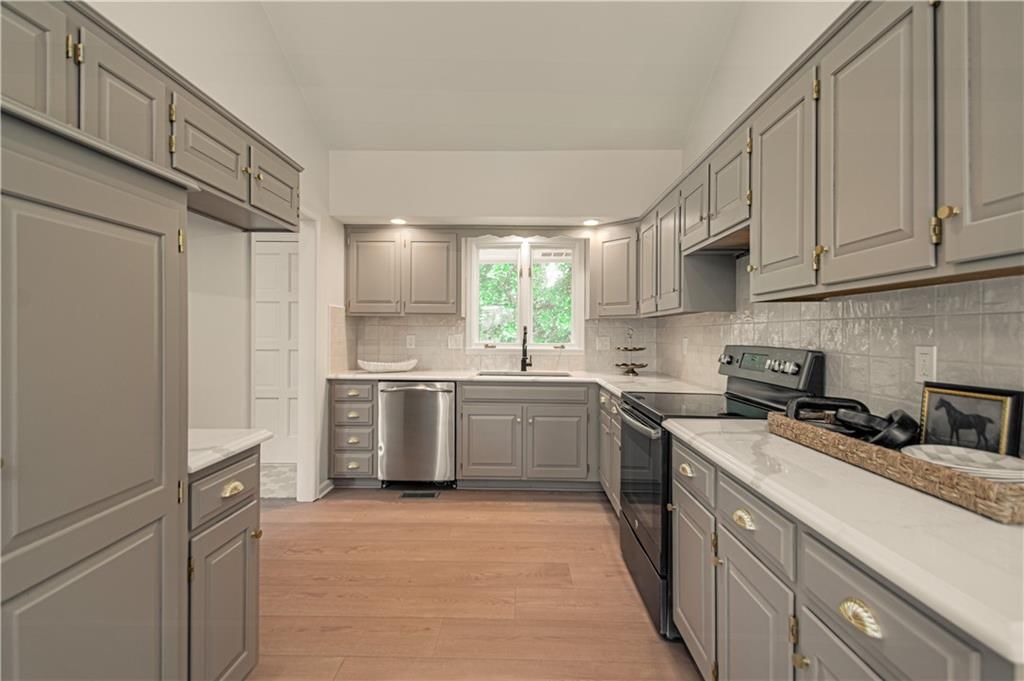 8612 N Harrison Street — photo 10