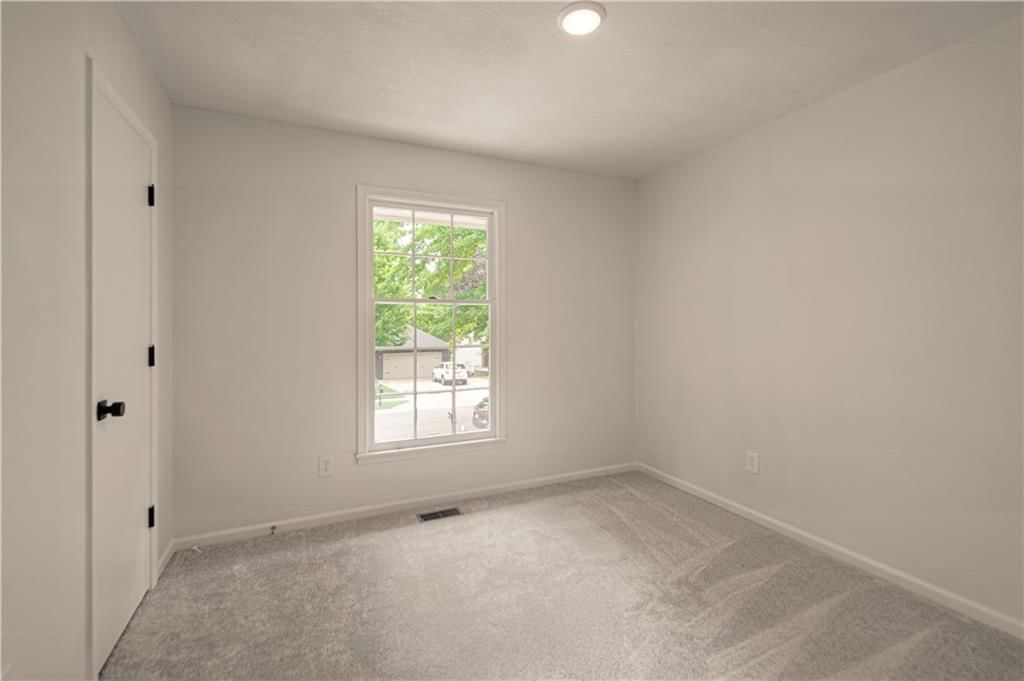 8612 N Harrison Street — photo 21