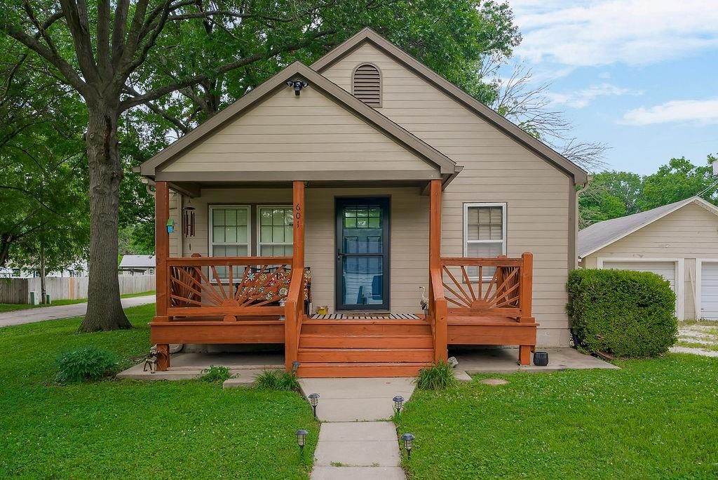 601 S Peoria Street — photo 2