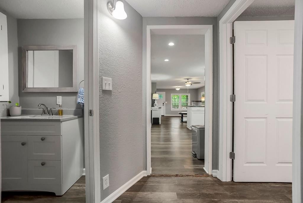 601 S Peoria Street — photo 16
