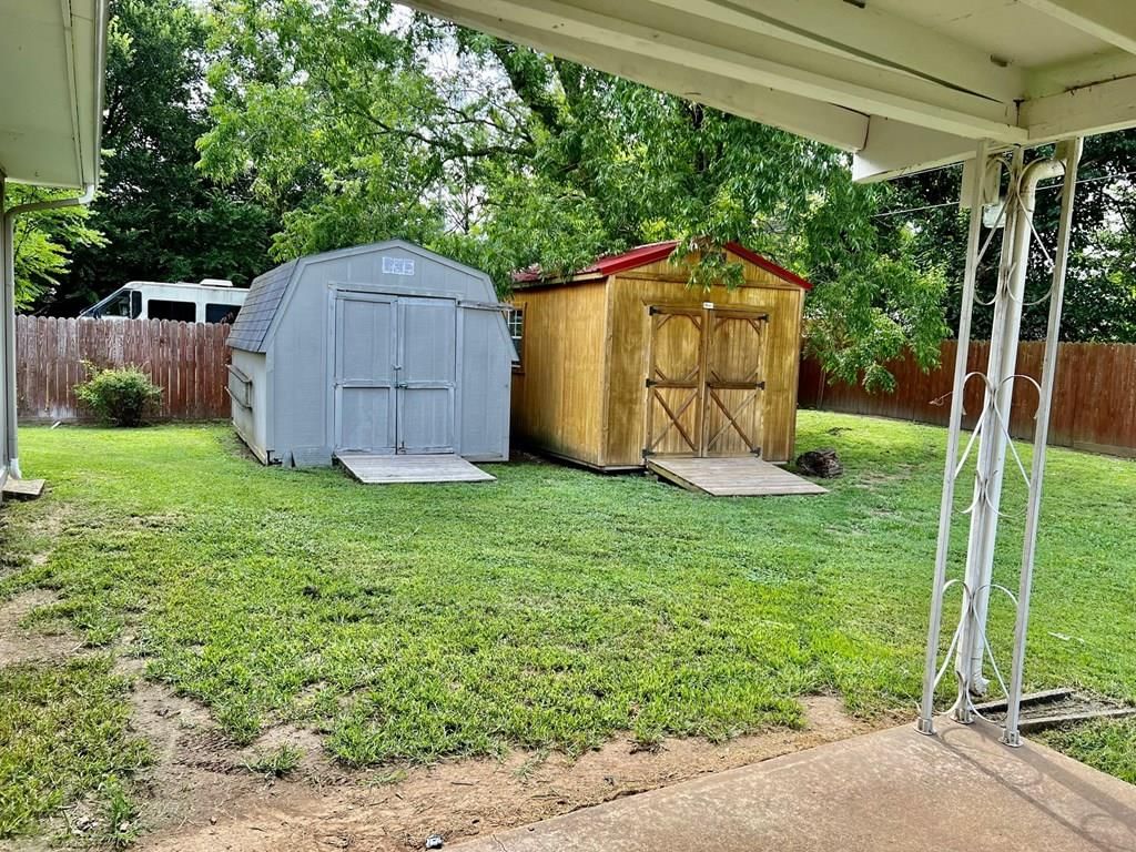 2708 Wilson Avenue — photo 31