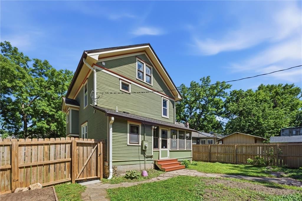 817 Maine Street — photo 34