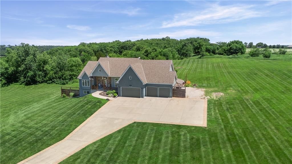28265 Overbrook Road — photo 4
