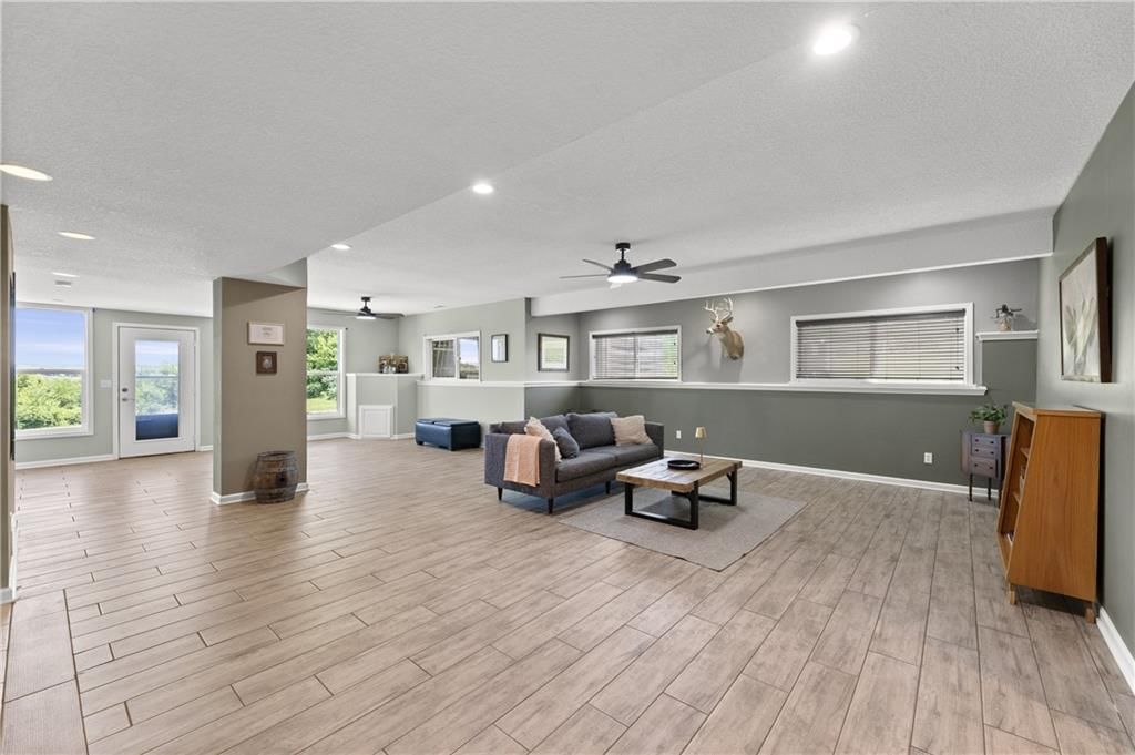 28265 Overbrook Road — photo 38
