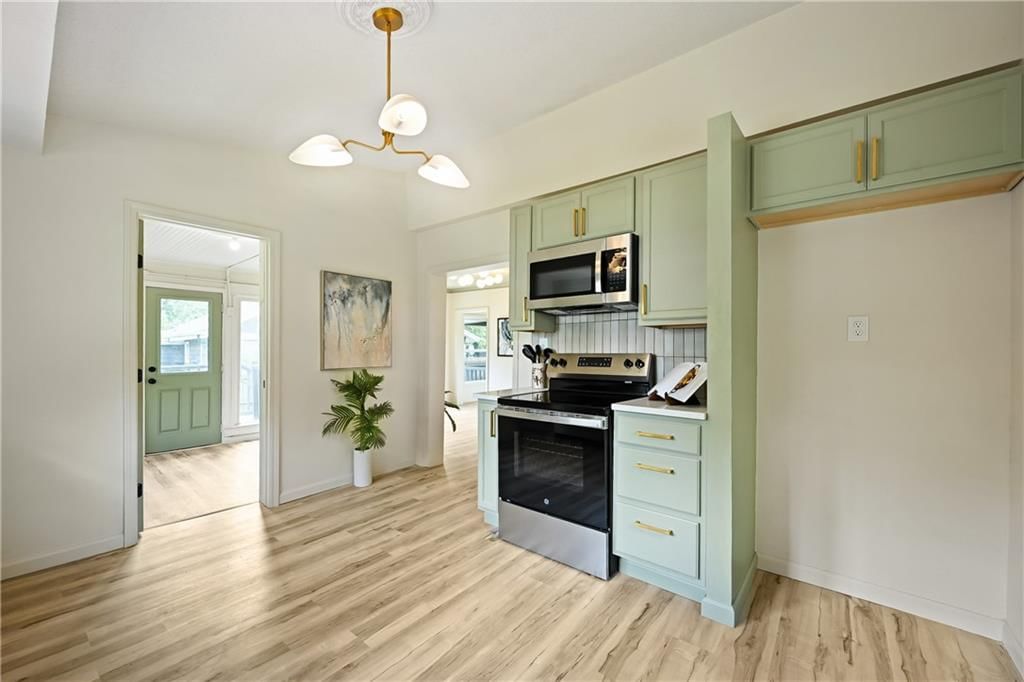 110 Campbell Street — photo 8