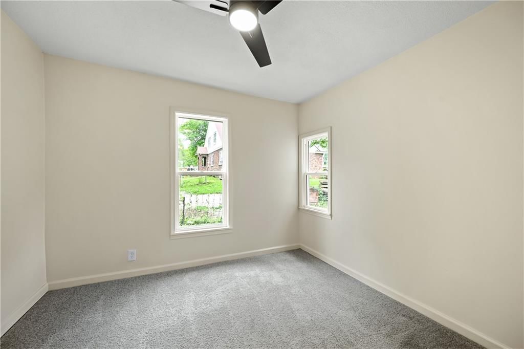 110 Campbell Street — photo 14