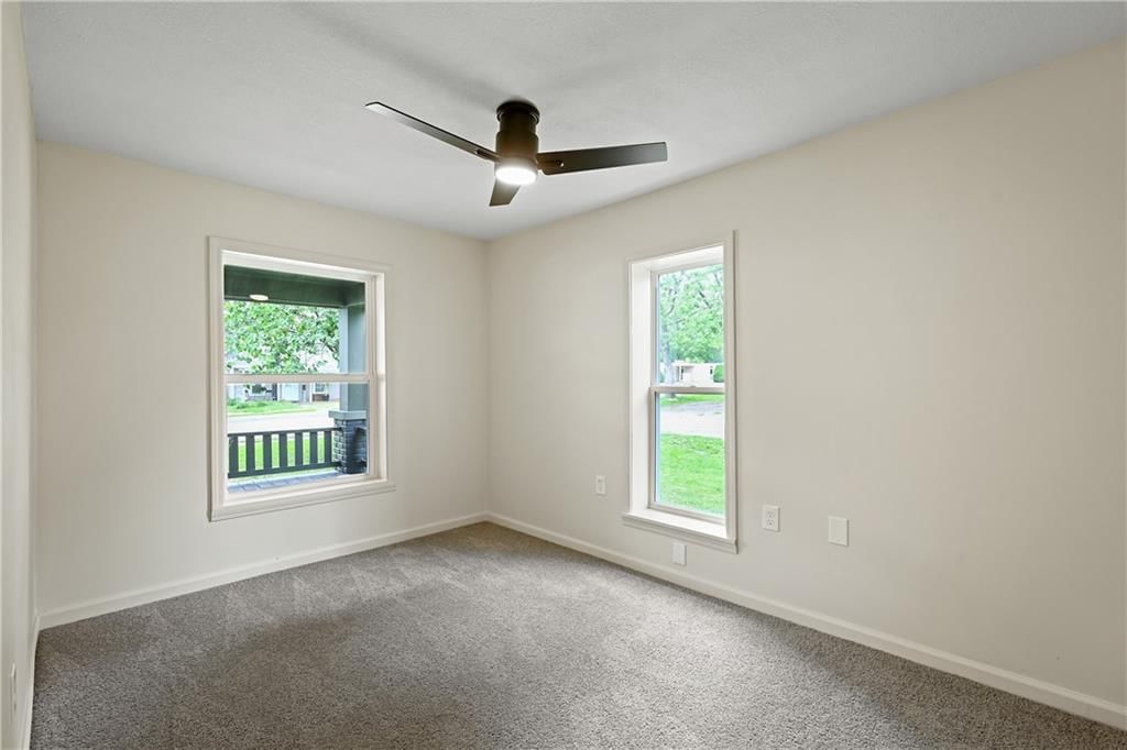110 Campbell Street — photo 15