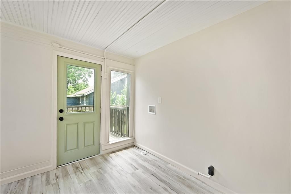 110 Campbell Street — photo 16