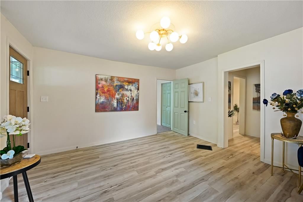 110 Campbell Street — photo 18
