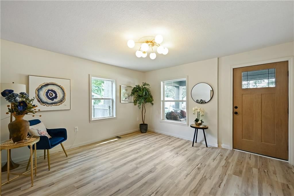 110 Campbell Street — photo 19